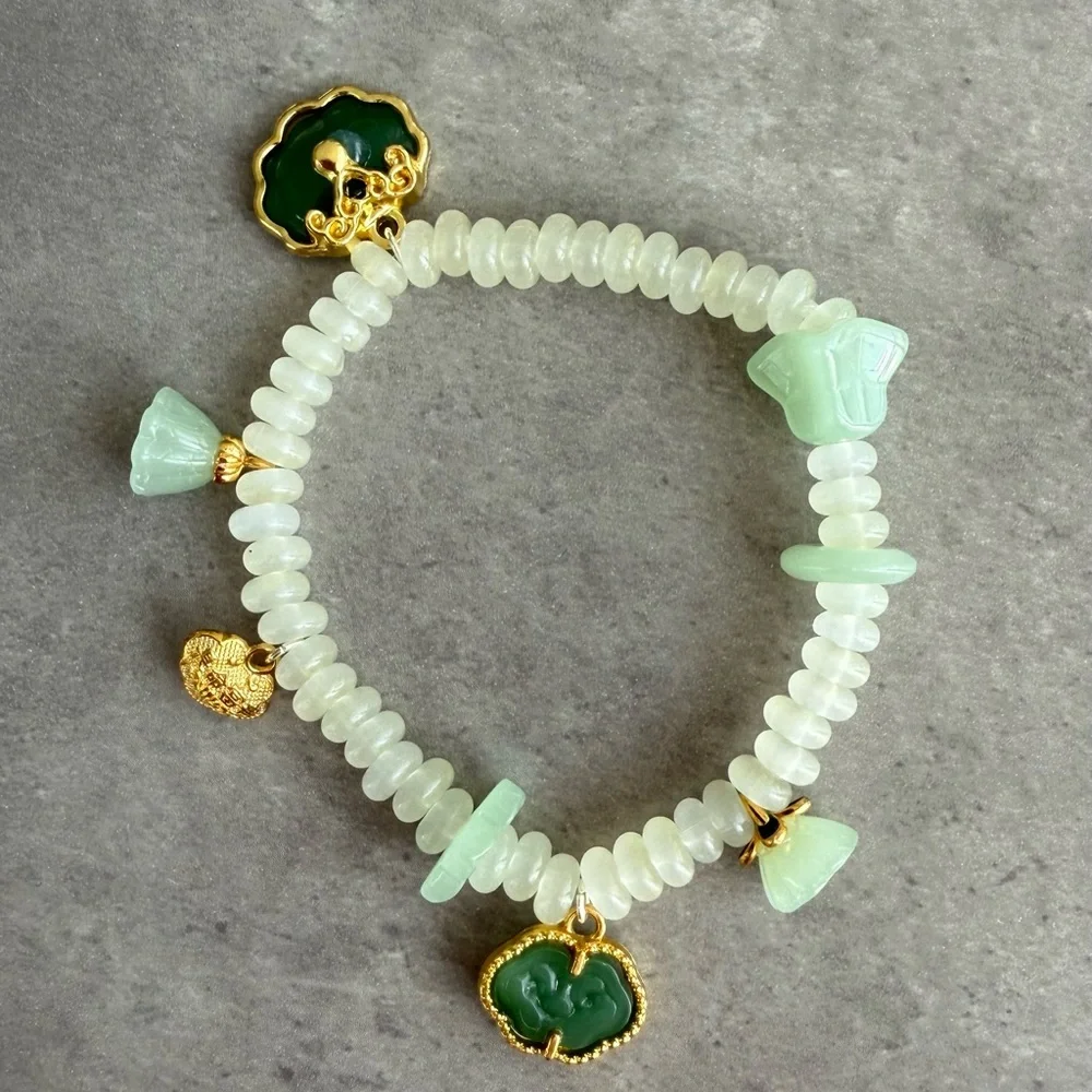 Green and Gold Asian Charm Bracelet - Picture 3 of 5